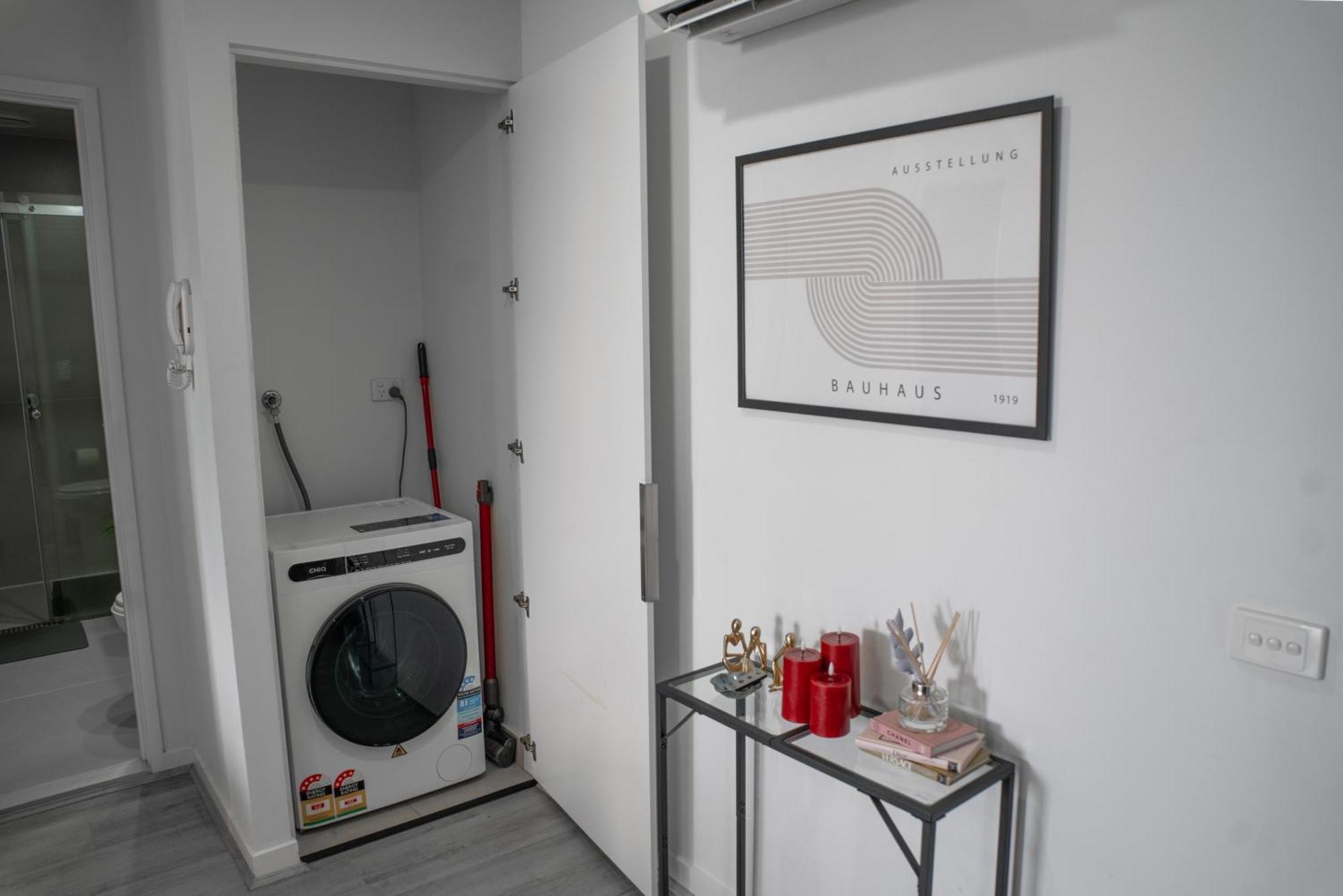 Luxury Collins St Apartment- 2Br W Balcony- High Floor — Photos 3